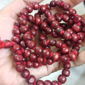 HiTechMart Handcrafted Sandalwood Mala Rosary Chandan Jaapmala with Tassel Wooden Japa Maala for Meditation Pooja Chanting Wearing Jewelry Prayer Beads Red Mala