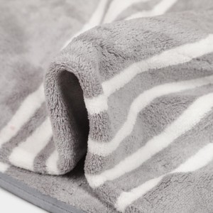 270 GSM Grey Microfiber Bath Towel - (M3197)