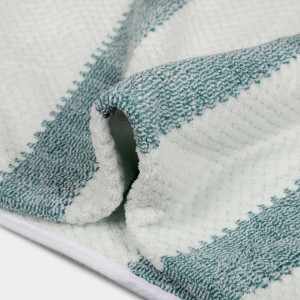 270 GSM Green Microfiber Bath Towel - (M3198)